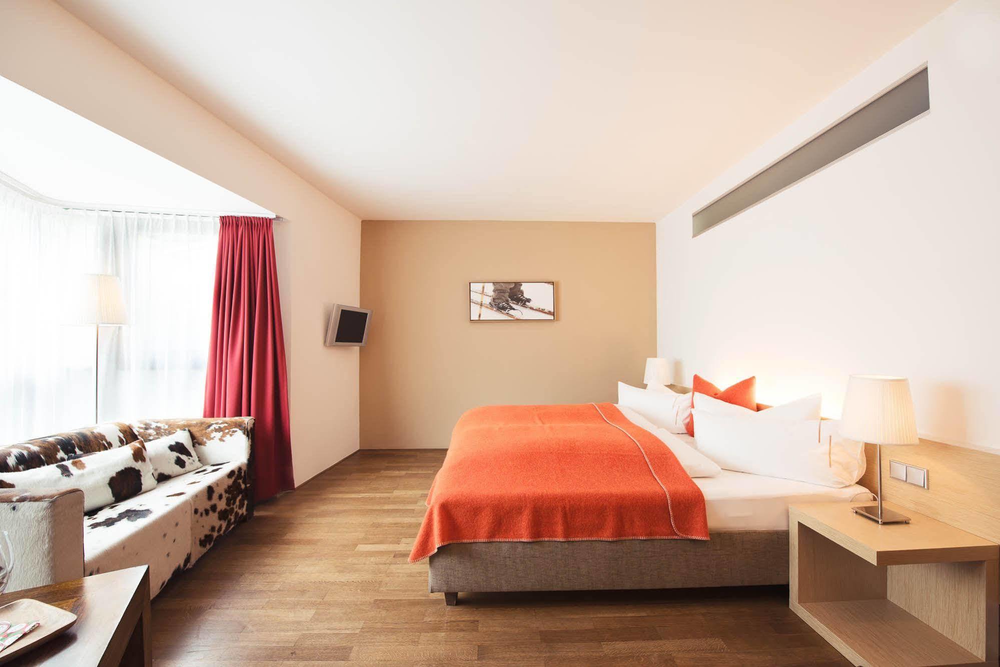 Skihotel Galzig ซังคท์อันทอนอัมอาร์ลแบร์ก ภายนอก รูปภาพ